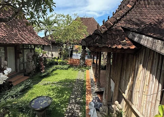 Balian Yoga Shala Hostal *